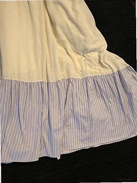 Mary Jane’s Queen Sz Bedskirt Stripe Blue/White French Country Cottage See Tear